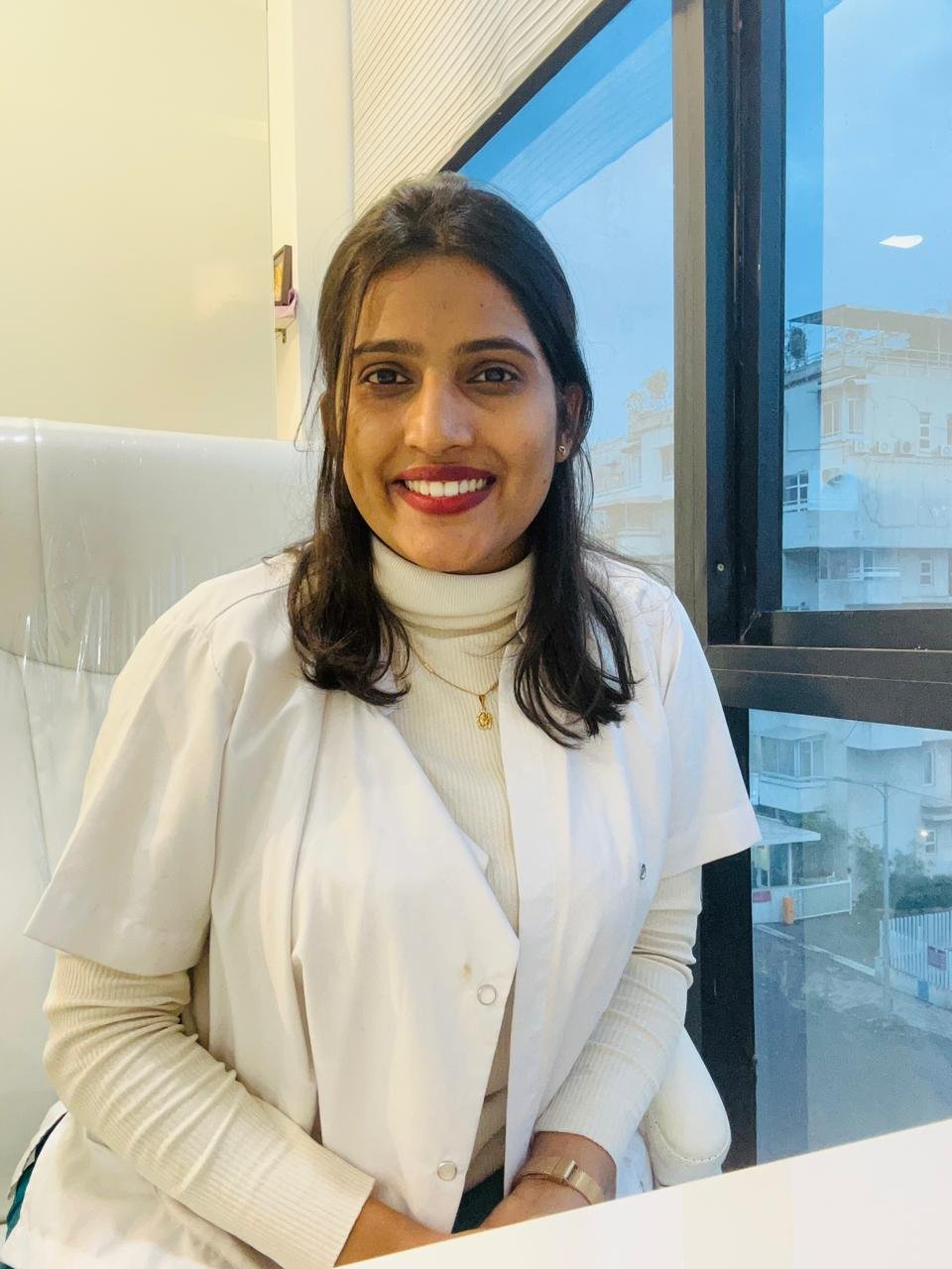 Dr Sonali Zanje cosmetic dentist Viman Nagar